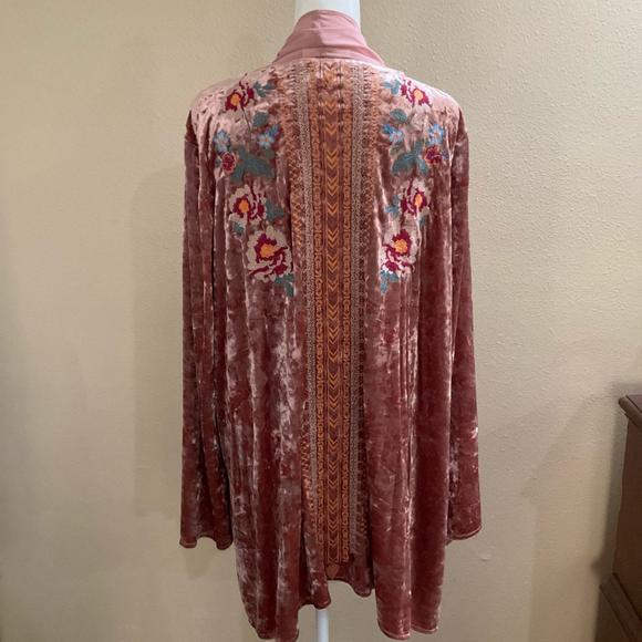 Andree by Unit Velvet Boho Western Embroidered Pink Kimono Size L - Picture 5 of 8
